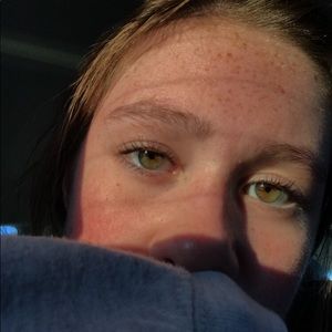 Meet your Posher, Abigail